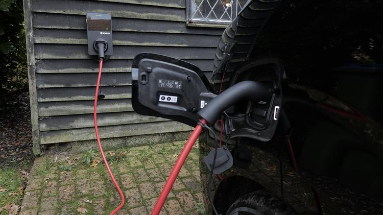 PEUGEOT E-TRAVELLER ELECTRIC ESTATE 100kW Allure Standard [6 Seat] 75kWh 5dr Auto